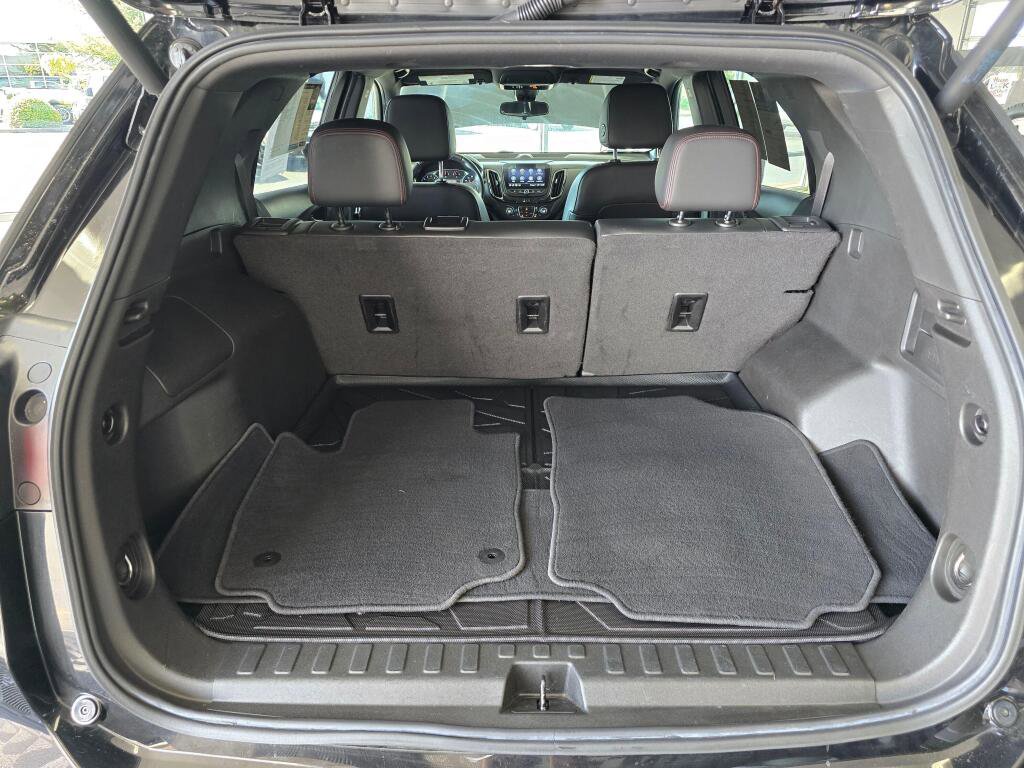 Used 2022 Chevrolet Equinox RS w/ RS Leather Package FWD image 16