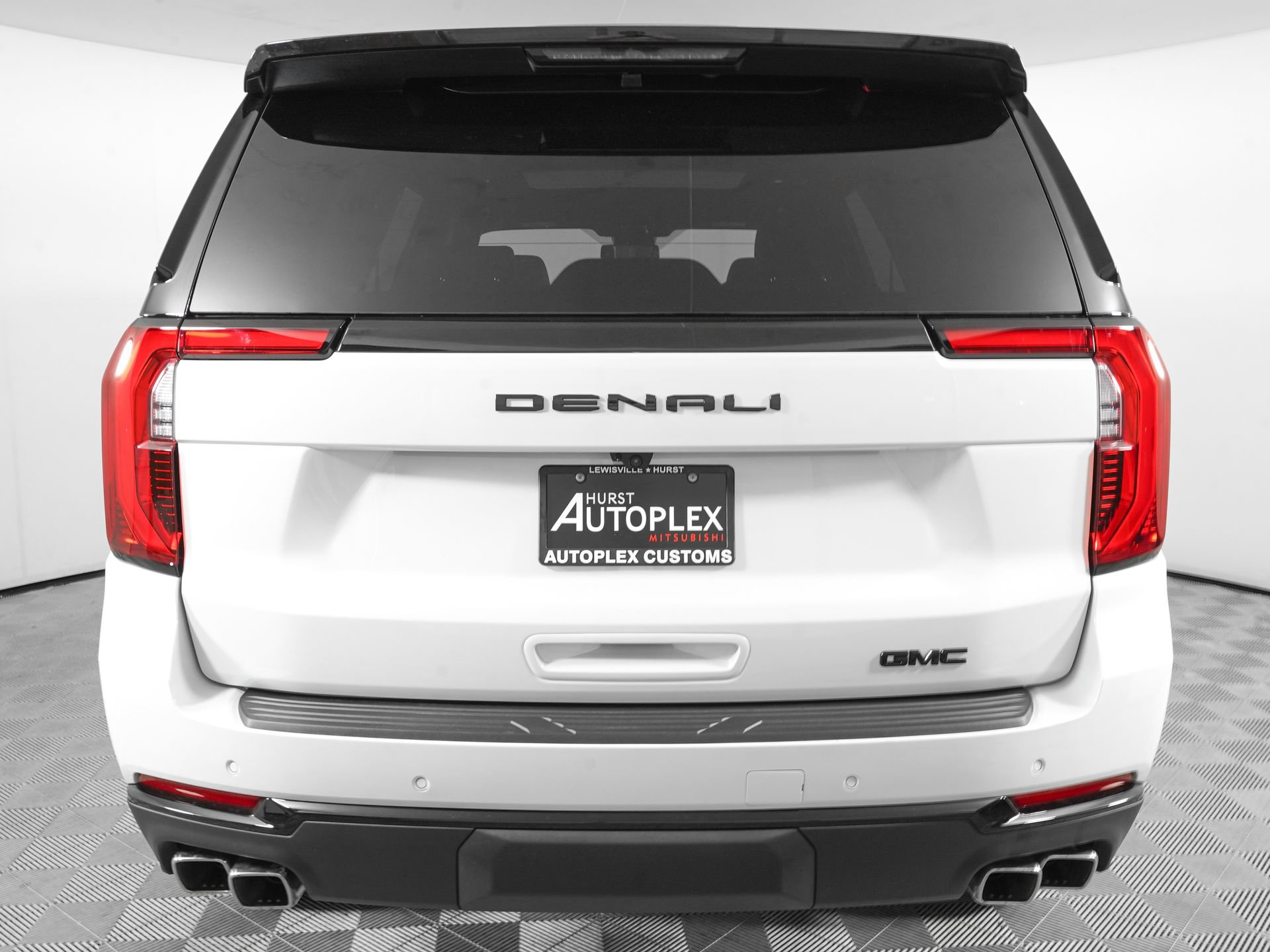 Used 2026 GMC Yukon Denali w/ Sun & Power Step Package AWD/4WD image 6