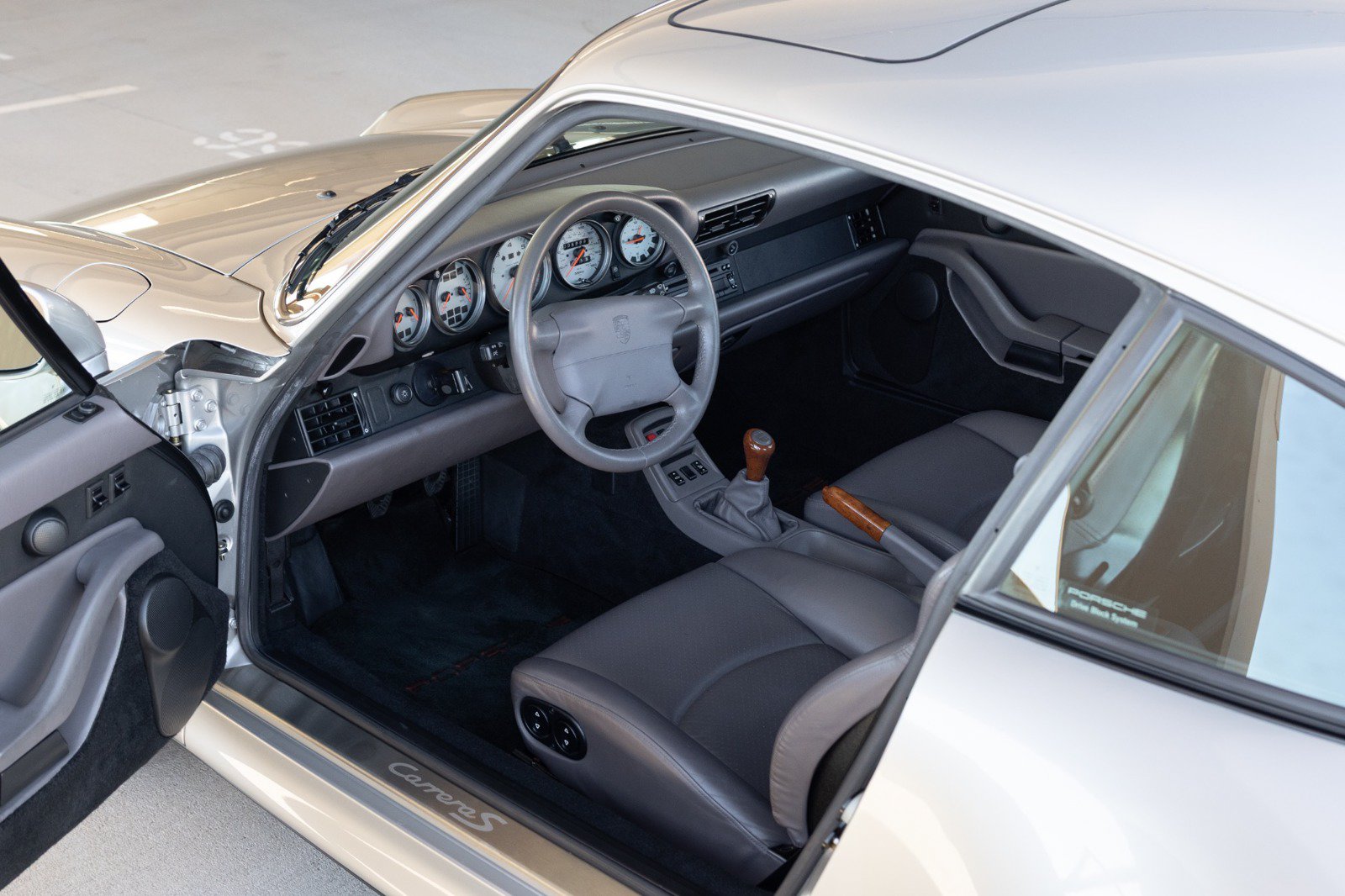 Used 1998 Porsche 911 Carrera S RWD image 2