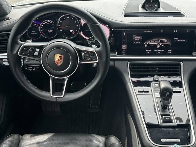 Used 2018 Porsche Panamera 4S image 27