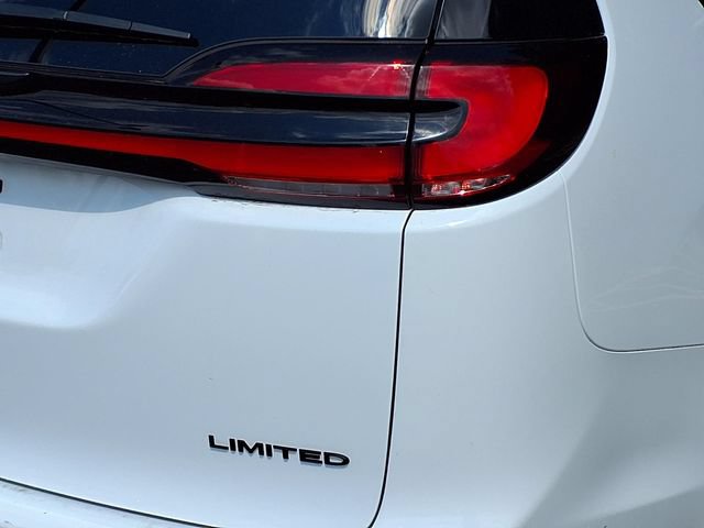 Used 2026 Chrysler Pacifica Limited w/ S Appearance Package FWD image 28