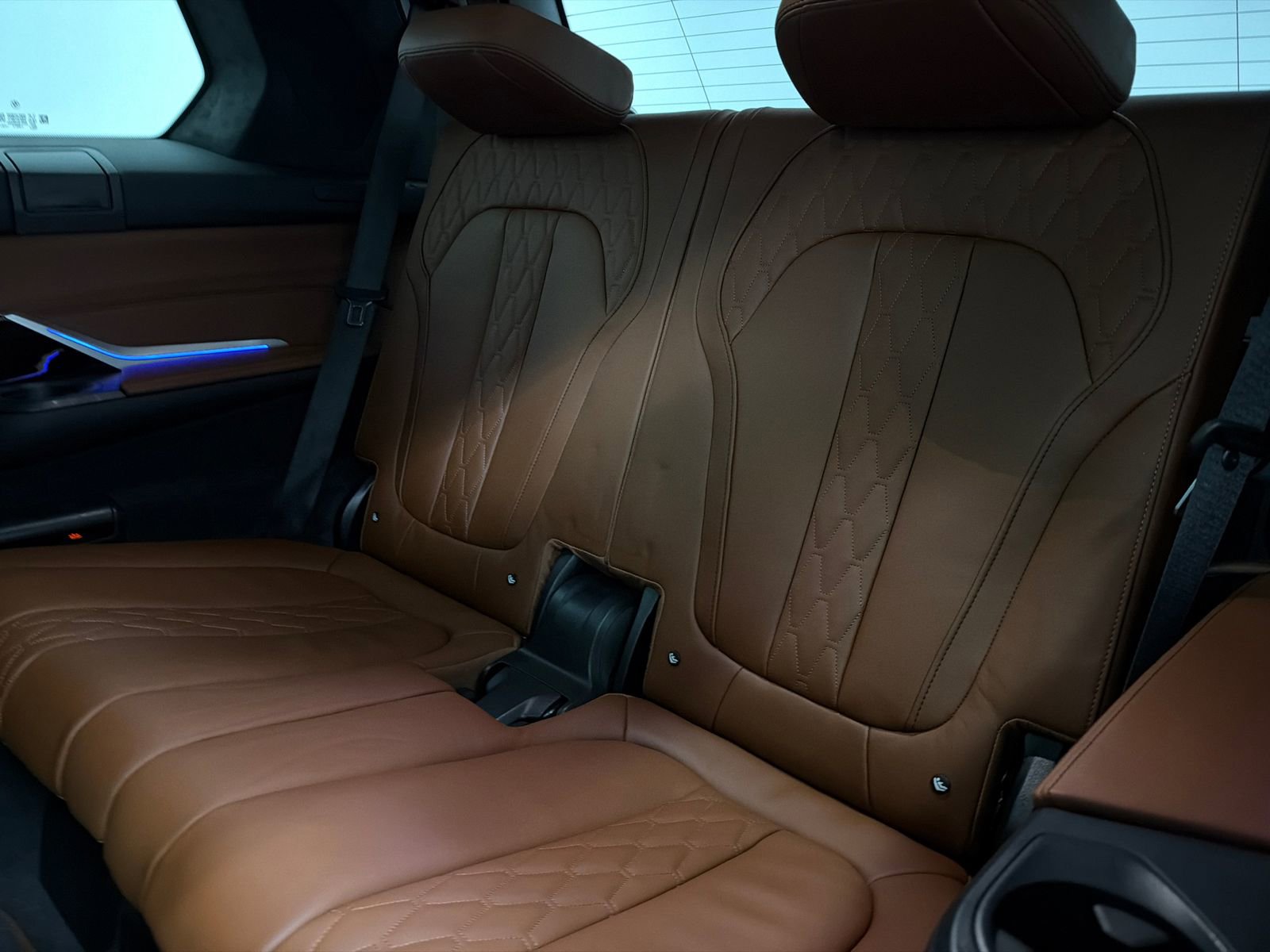 Used 2024 BMW ALPINA XB7 image 25