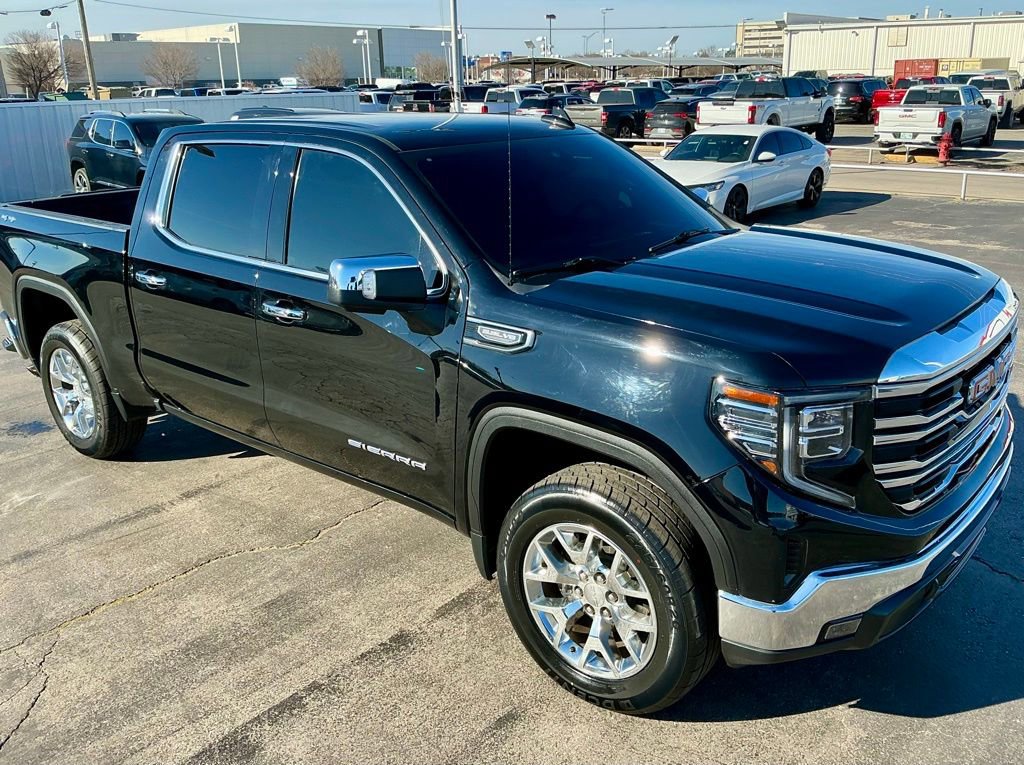 Used 2024 GMC Sierra 1500 SLT image 4