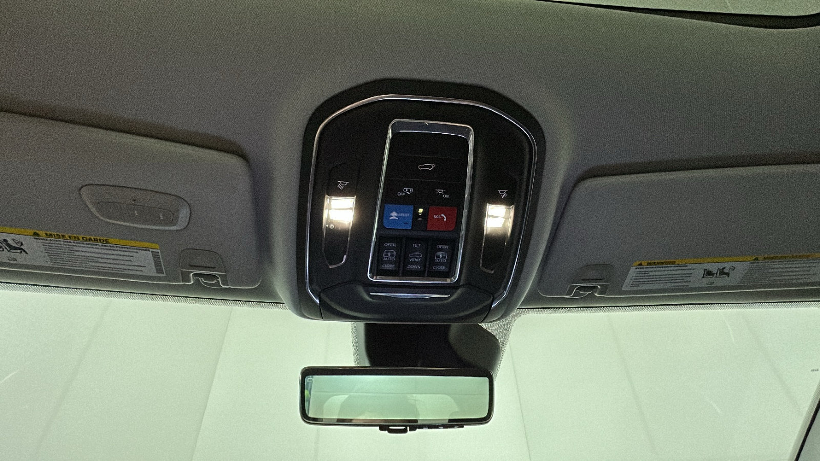 Used 2023 Jeep Grand Cherokee 4WD 4xe w/ Luxury Tech Group II image 31