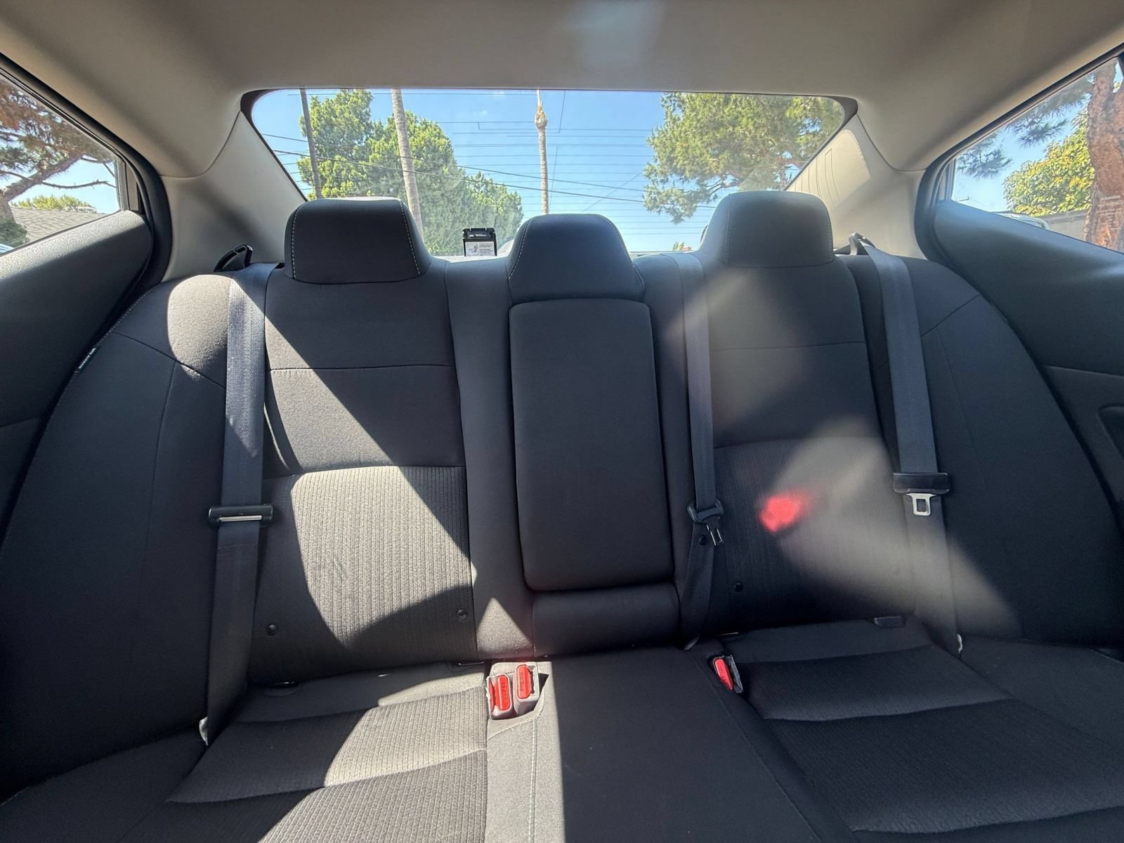 Used 2025 Nissan Altima 2.5 SV FWD image 35