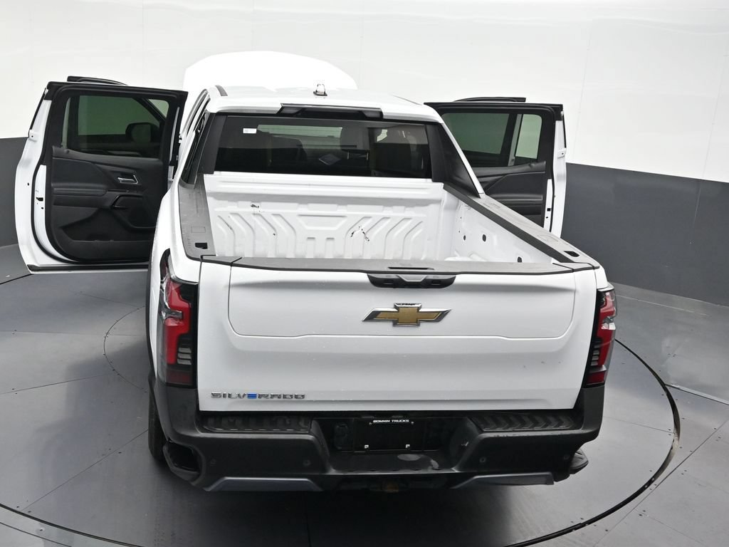 Used 2025 Chevrolet Silverado EV LT AWD/4WD image 36