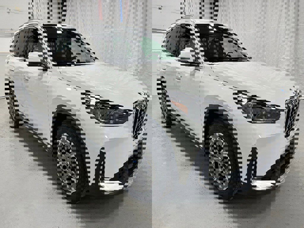 Used 2025 BMW X1 xDrive28i image 1