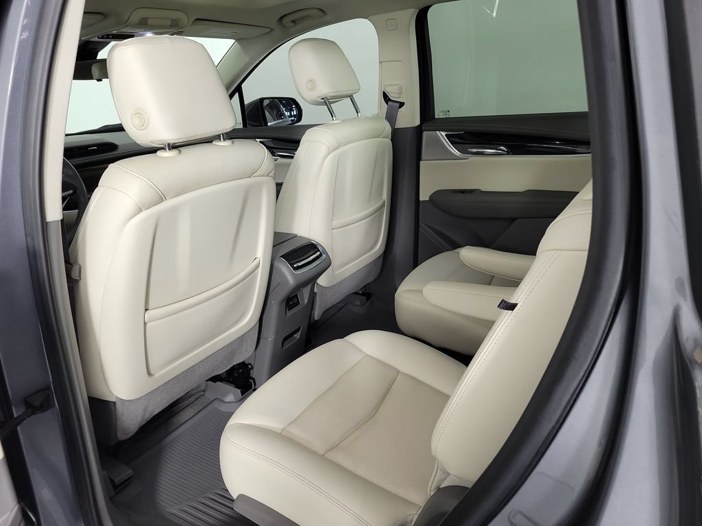 Used 2021 Cadillac XT6 Premium Luxury FWD image 13