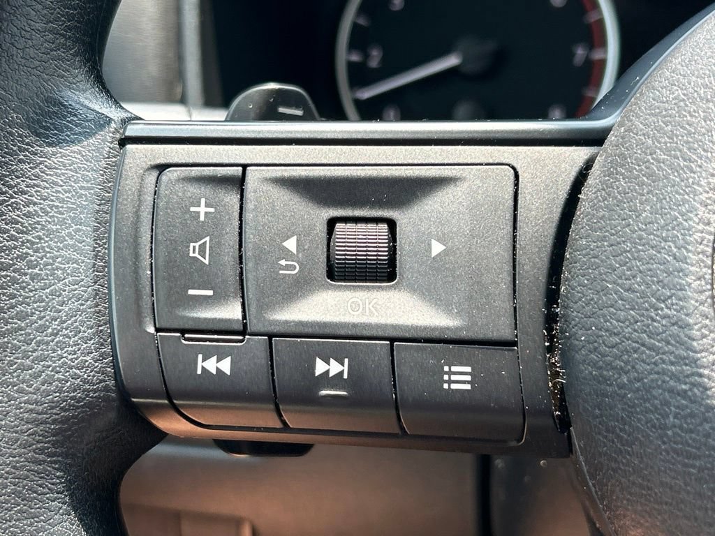 Certified 2024 Nissan Rogue S FWD image 26