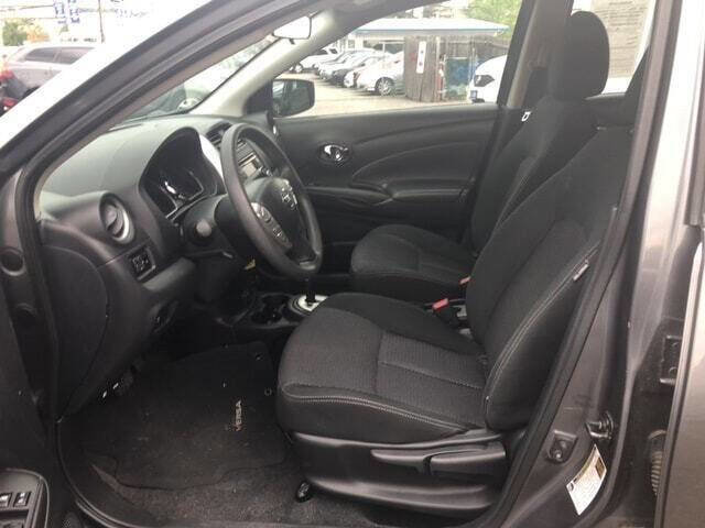 Used 2017 Nissan Versa SV image 7