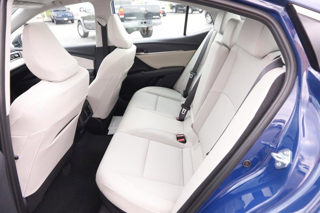 Used 2026 Toyota Camry XLE w/ Premium Plus Package image 9