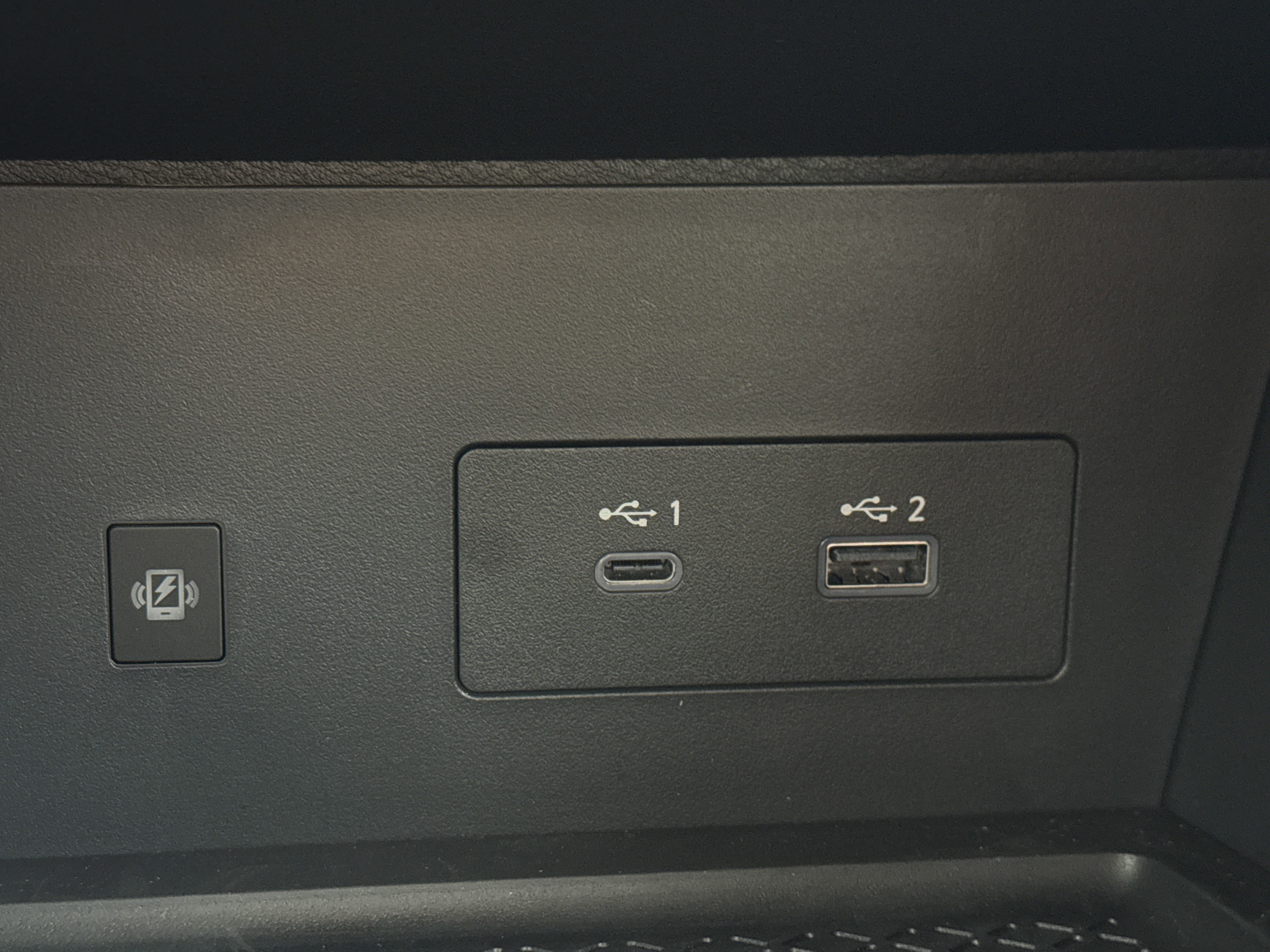 Used 2024 Nissan Pathfinder Platinum image 25