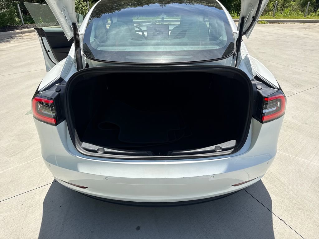 Used 2022 Tesla Model 3 Long Range AWD/4WD image 31