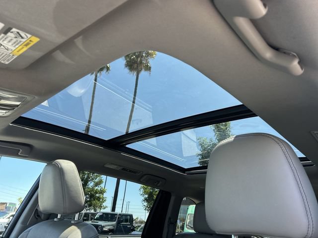 Used 2016 Toyota Highlander Limited Platinum FWD image 21