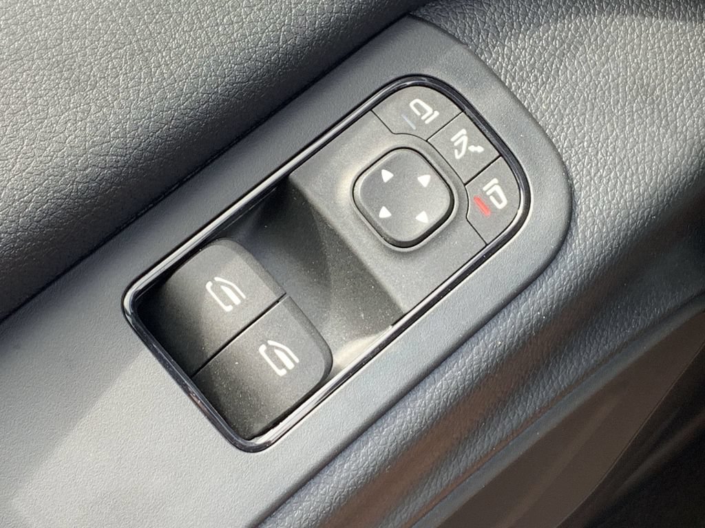 Used 2023 Mercedes-Benz Sprinter 2500 image 20