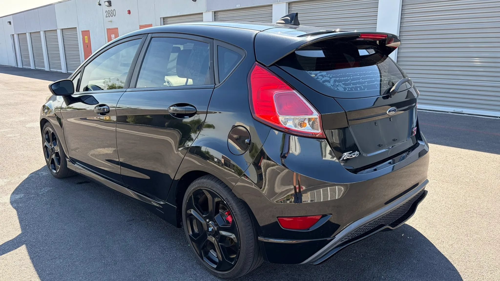 Used 2016 Ford Fiesta ST FWD image 3