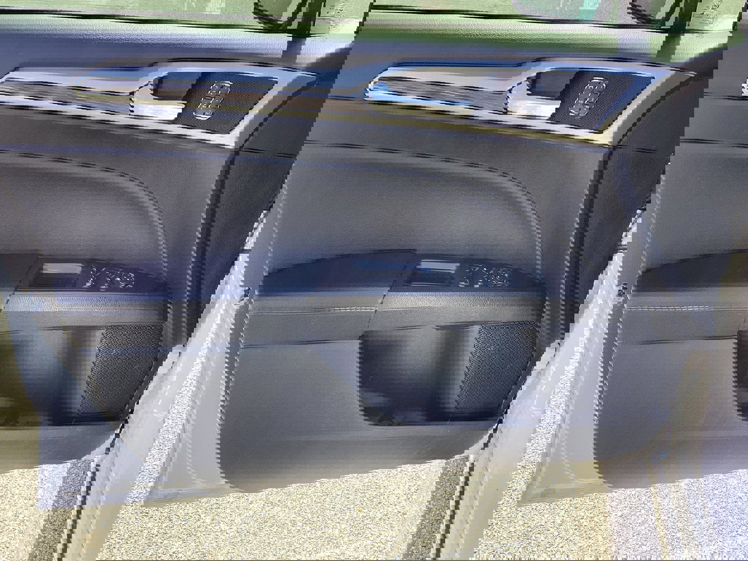 Used 2019 Ford Fusion SEL image 14