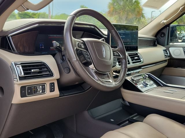 Certified 2022 Lincoln Navigator L Reserve RWD image 10