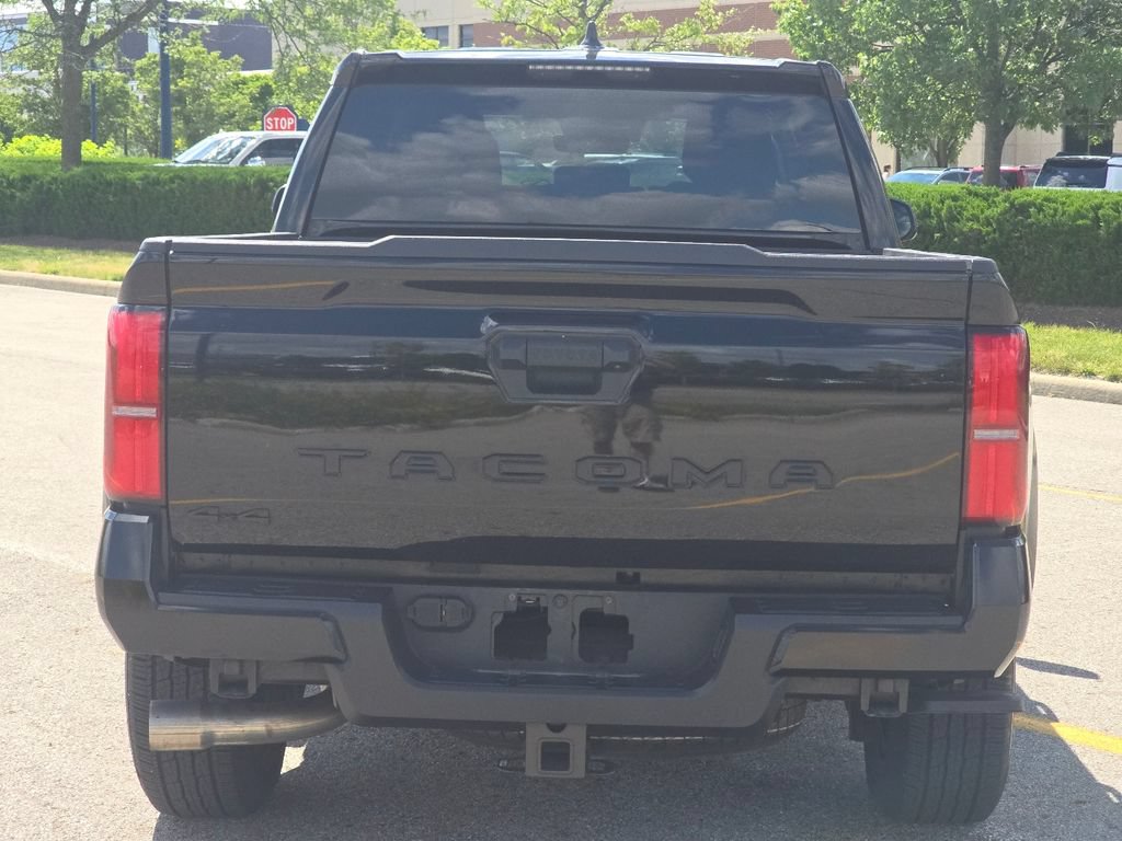 Used 2025 Toyota Tacoma TRD Sport AWD/4WD image 14