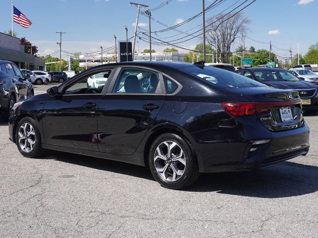 Used 2019 Kia Forte LXS FWD image 6