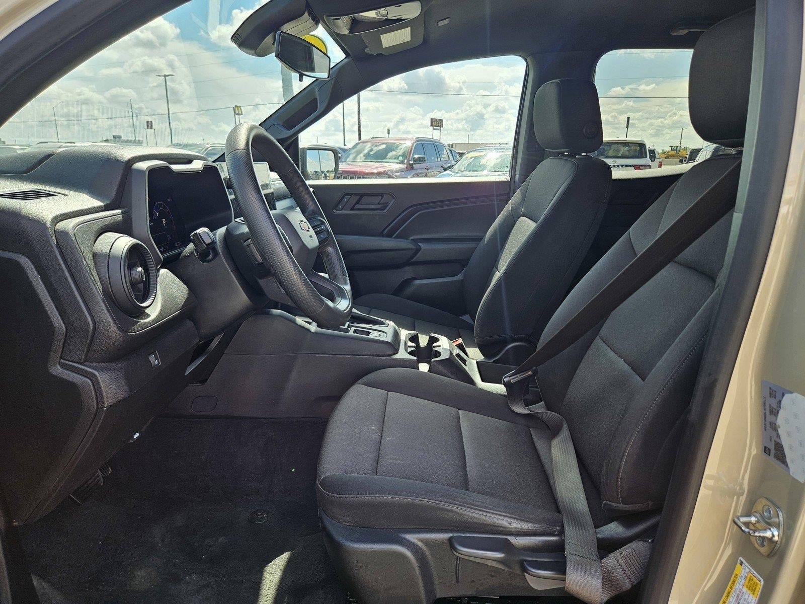 Used 2024 Chevrolet Colorado W/T RWD image 15