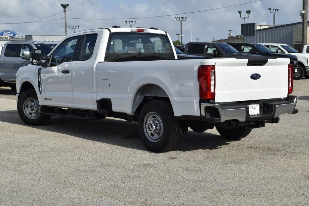 New 2025 Ford F250 XL image 4