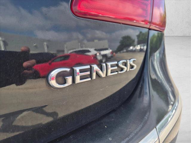 Used 2013 Hyundai Genesis 3.8 RWD image 11
