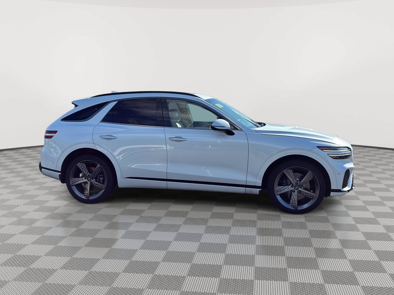 Used 2022 Genesis GV70 3.5T Sport w/ Sport Prestige Package AWD/4WD image 4