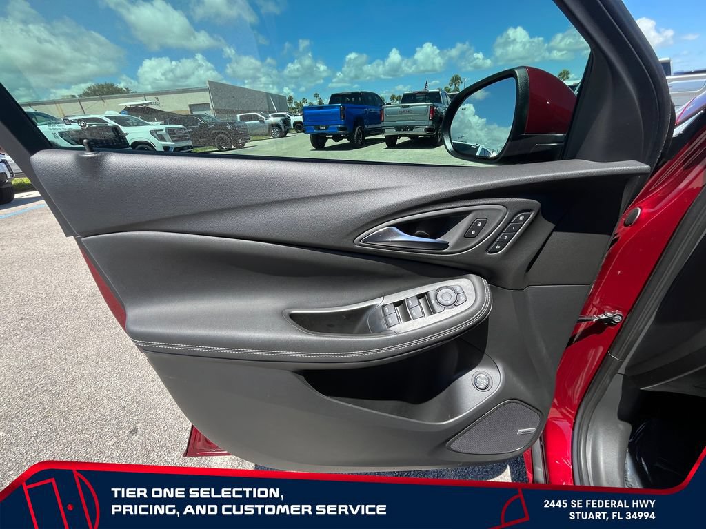 Used 2024 Buick Encore GX Avenir w/ Avenir Technology Package FWD image 23
