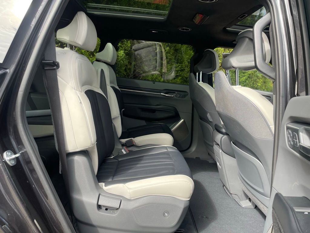 Used 2024 Kia EV9 GT-Line image 23