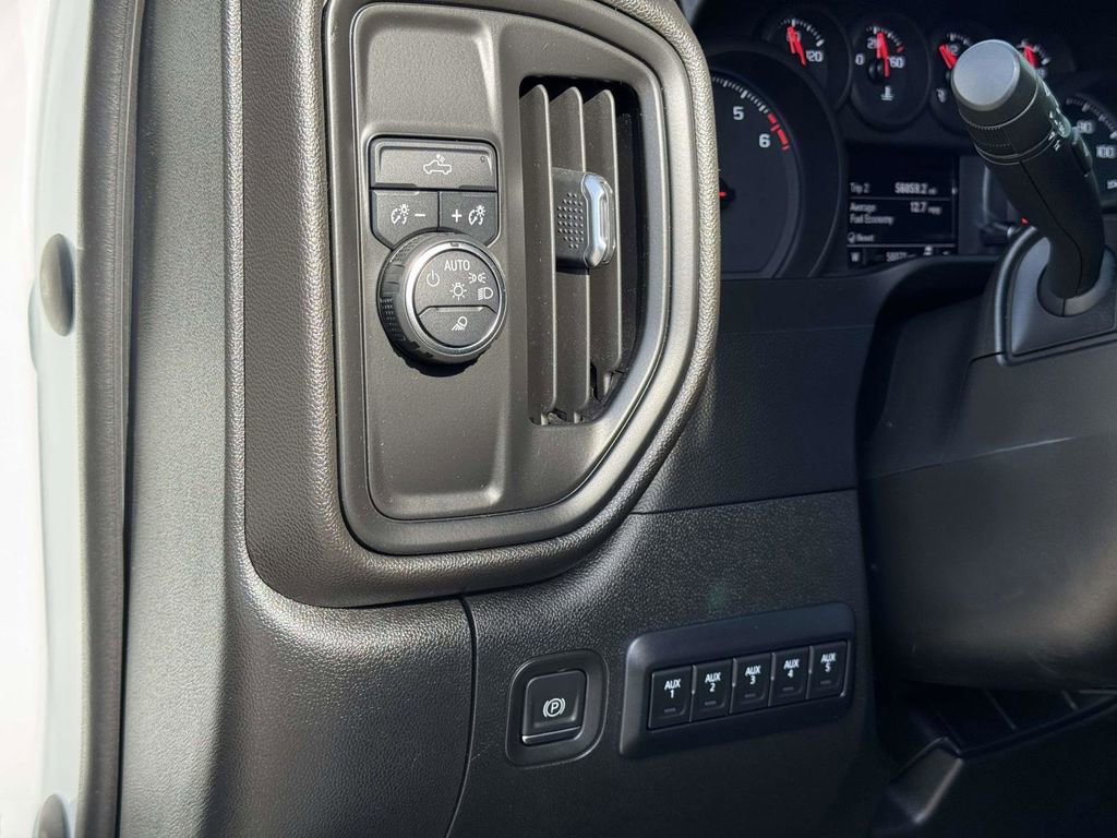 Used 2022 Chevrolet Silverado 2500 Custom w/ Custom Value Package RWD image 10