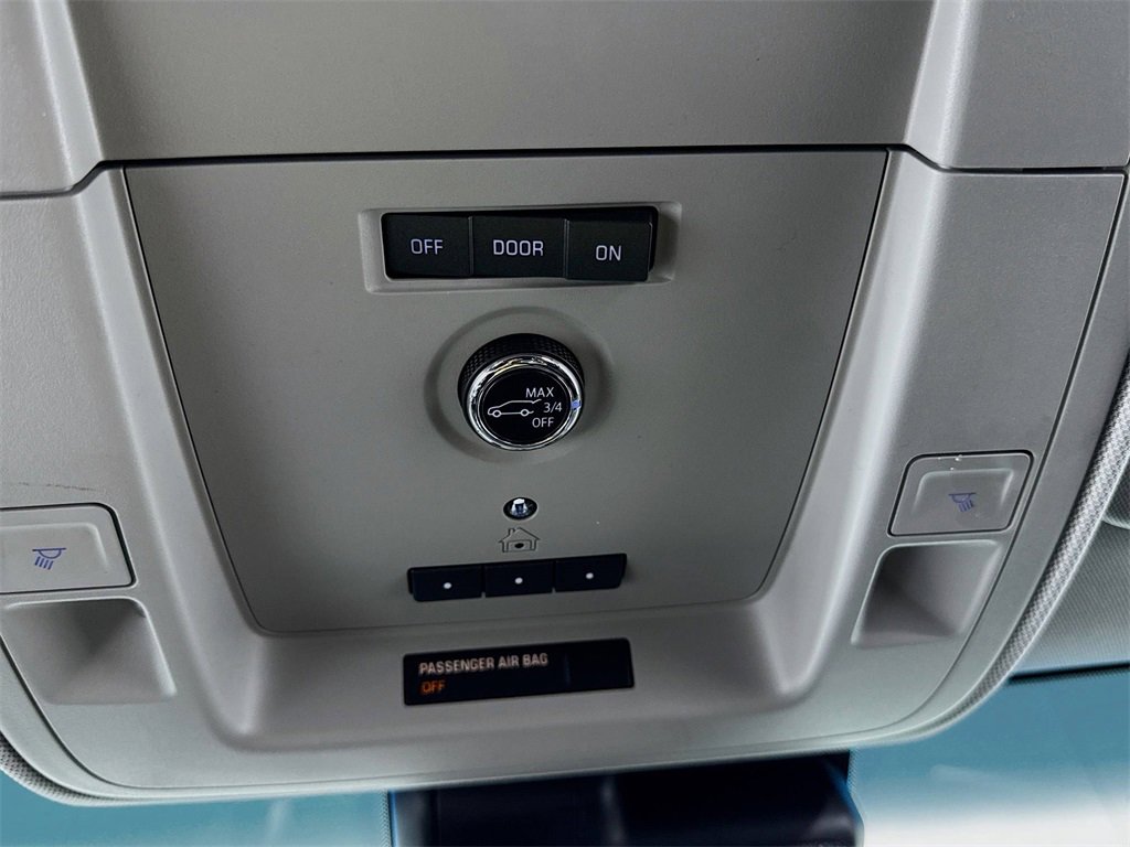 Used 2020 Chevrolet Suburban LT image 23