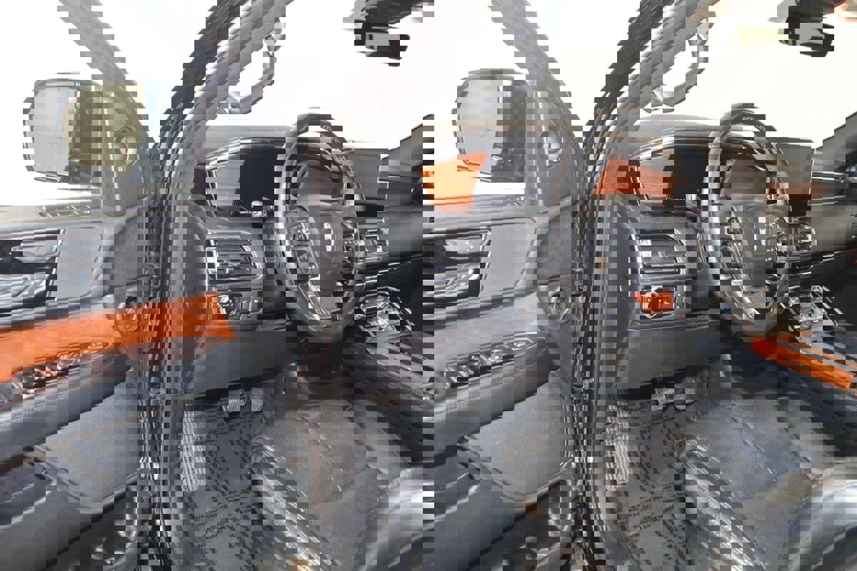 Used 2020 Lincoln Navigator L Reserve w/ Equipment Group 208A Reserve image 51