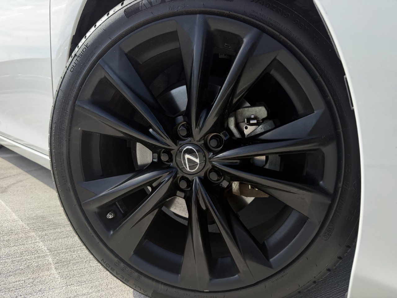 Used 2023 Lexus ES 350 F Sport w/ Accessory Package (Z2) FWD image 7