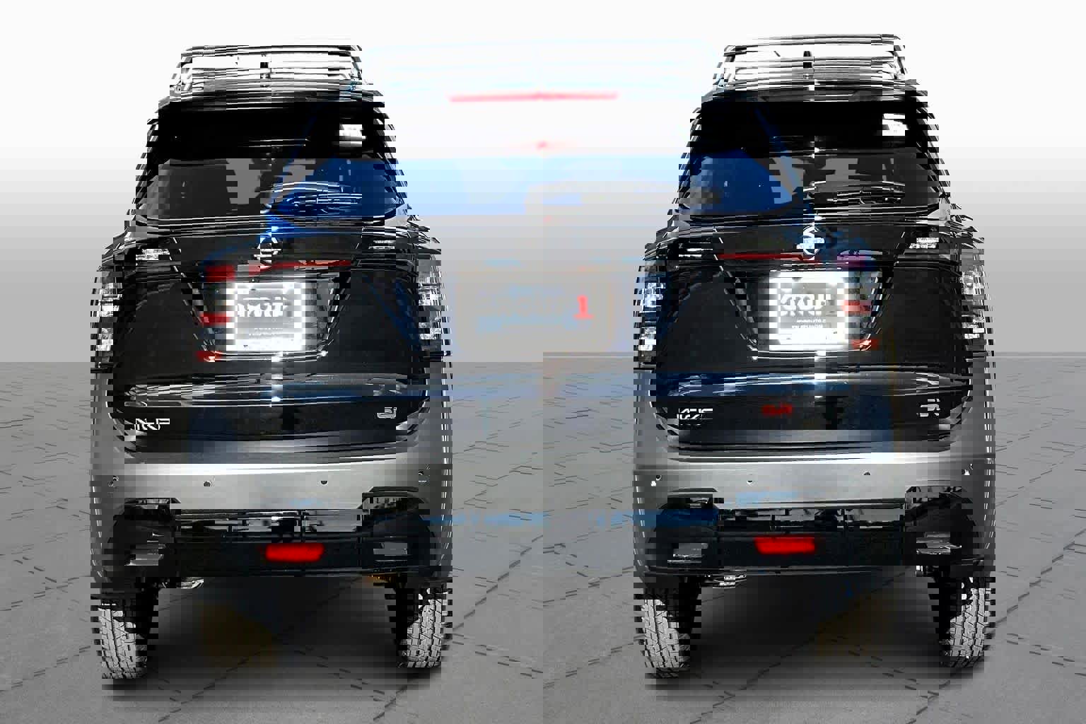 New 2026 Nissan Kicks SR image 4