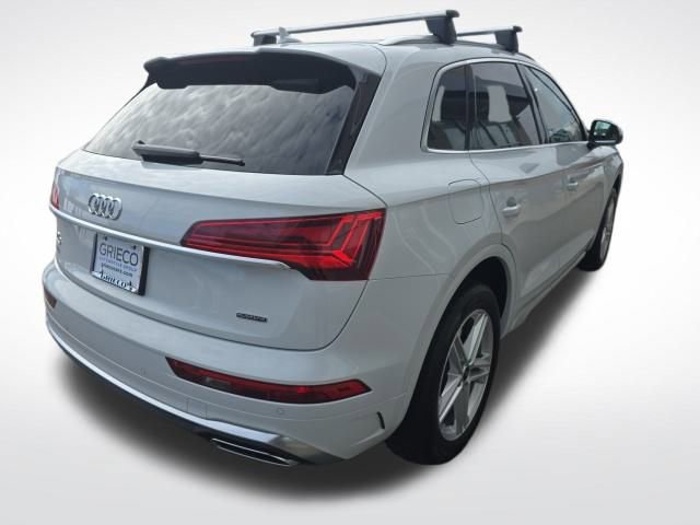 Used 2024 Audi Q5 e Premium Plus w/ Premium Plus Package image 7