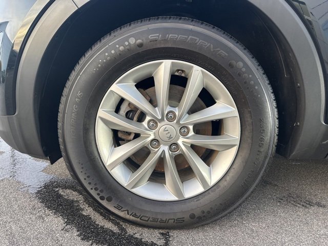 Used 2017 Kia Sorento LX image 7