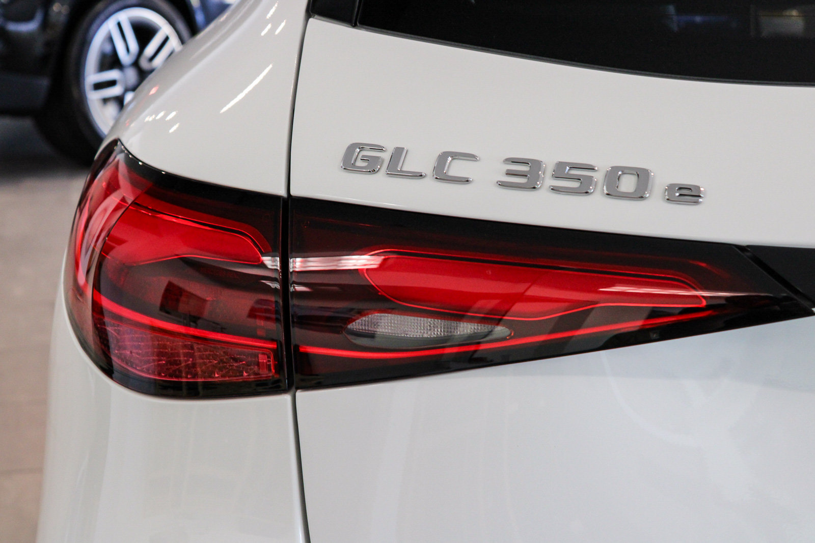 New 2027 Mercedes-Benz GLC 350e 4MATIC image 6