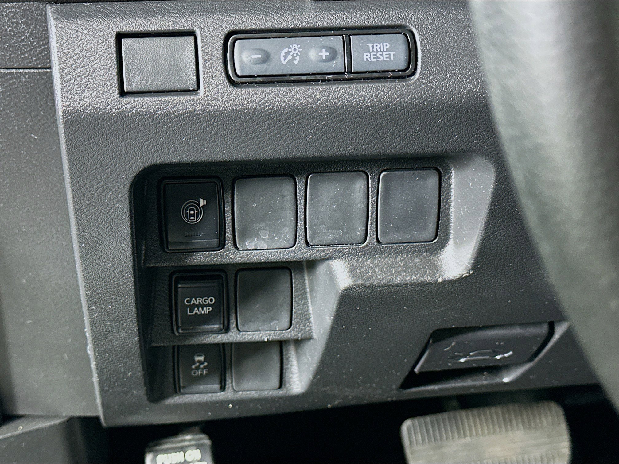 Used 2025 Nissan Frontier SV image 17