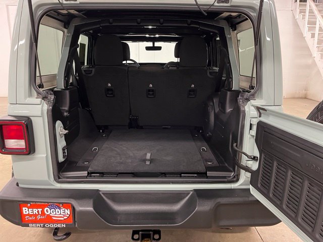 Used 2023 Jeep Wrangler Unlimited Sport w/ Sun And Sound Package AWD/4WD image 26