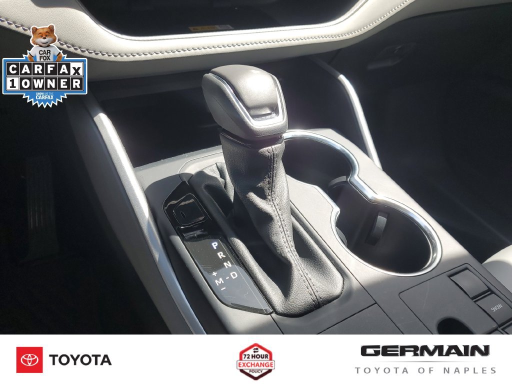 Used 2025 Toyota Highlander XLE FWD image 28