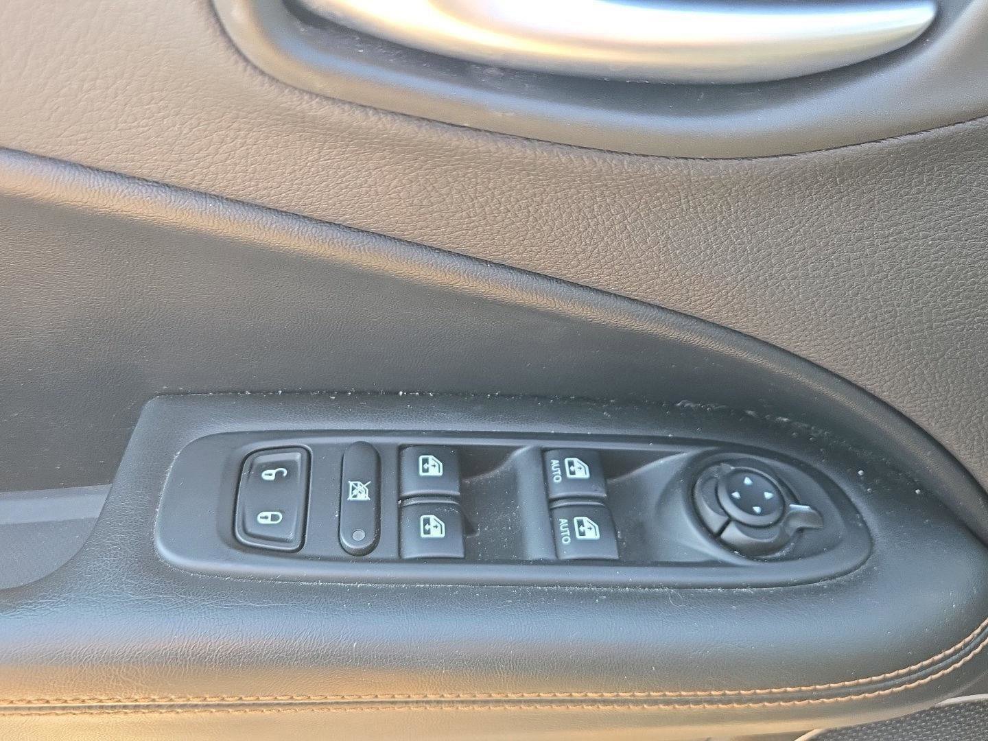 Used 2018 Jeep Compass Limited image 14