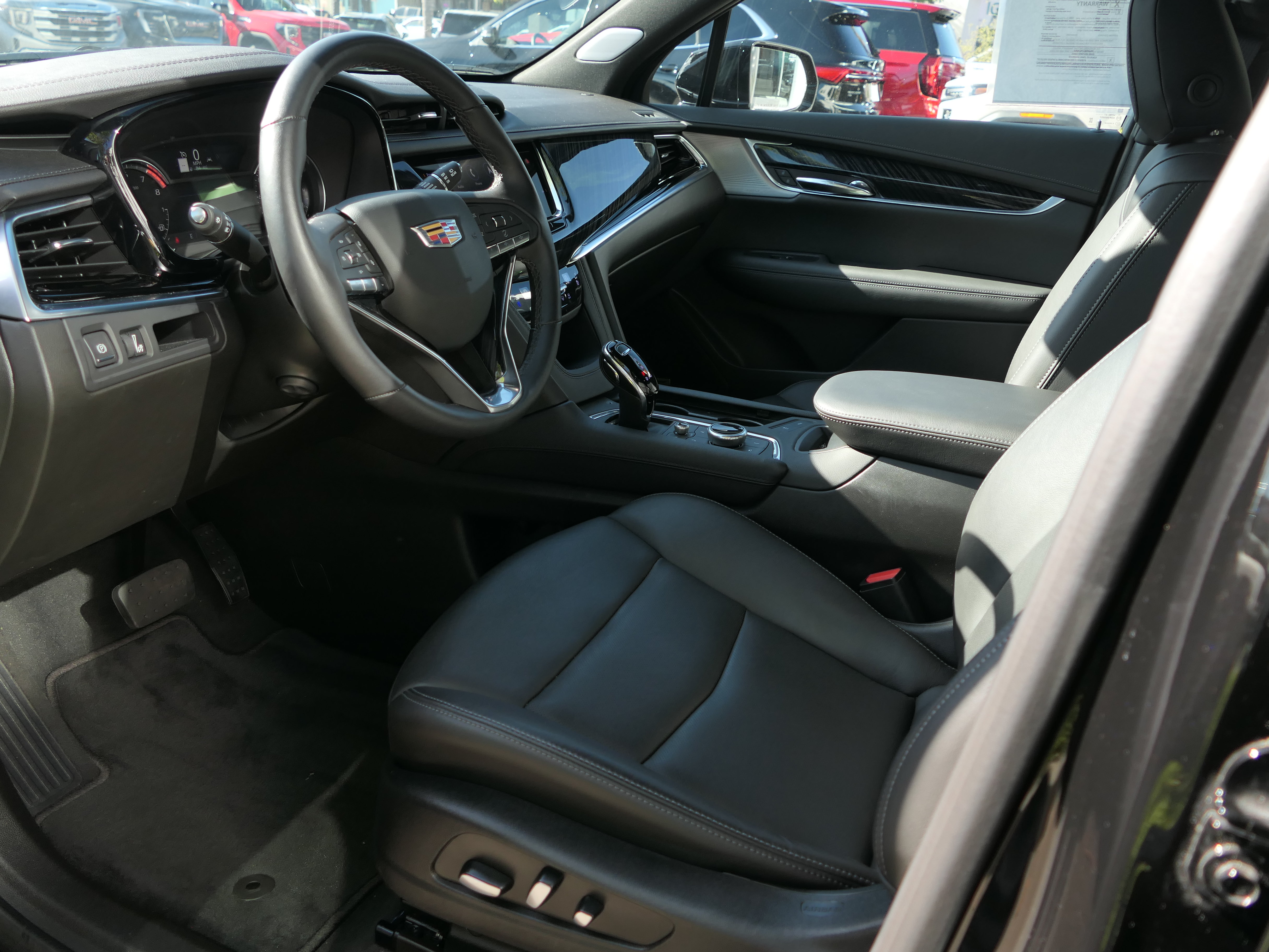 New 2025 Cadillac XT6 Premium Luxury FWD image 13
