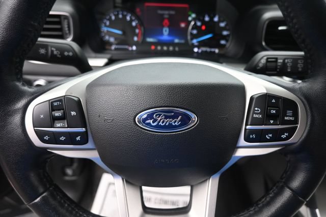 Used 2022 Ford Explorer XLT w/ Equipment Group 202A AWD/4WD image 17