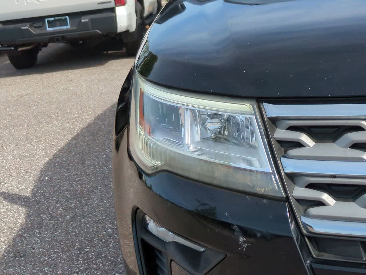Used 2018 Ford Explorer XLT w/ Equipment Group 201A FWD image 10