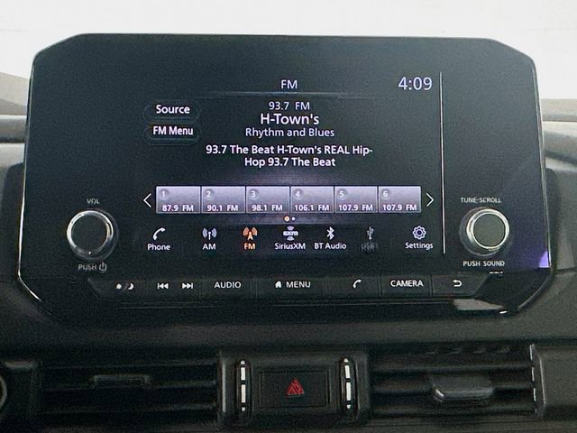 Used 2024 Nissan Pathfinder S FWD image 15
