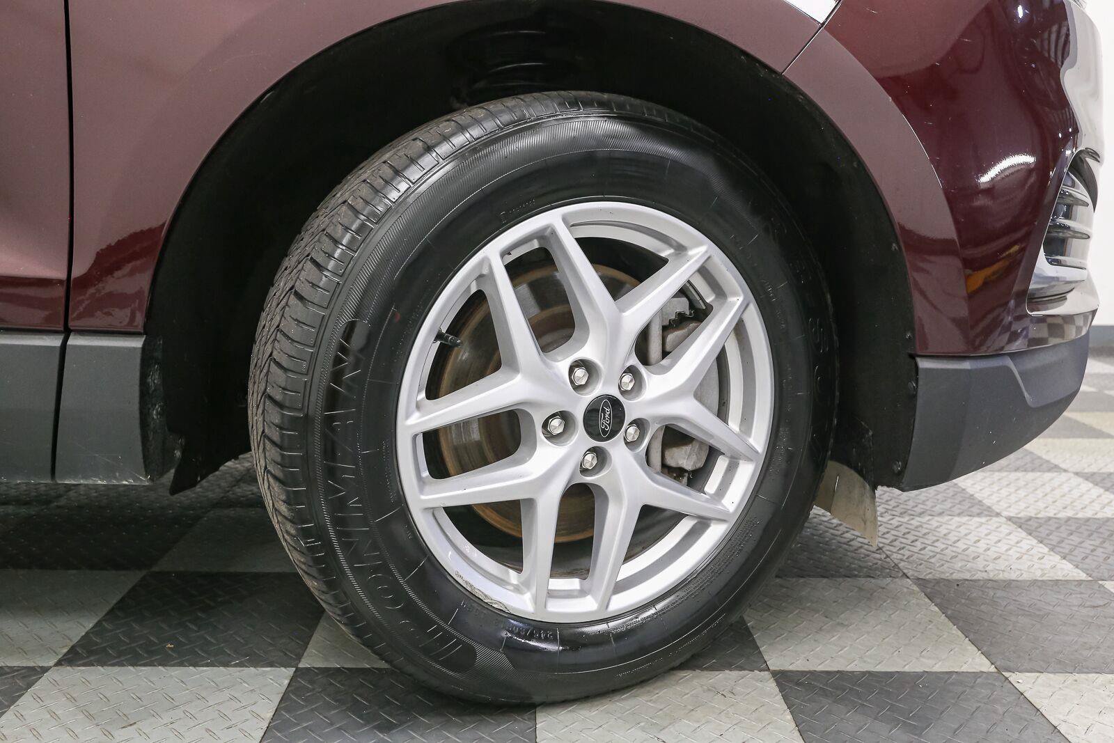 Used 2024 Ford Edge SEL AWD/4WD image 15