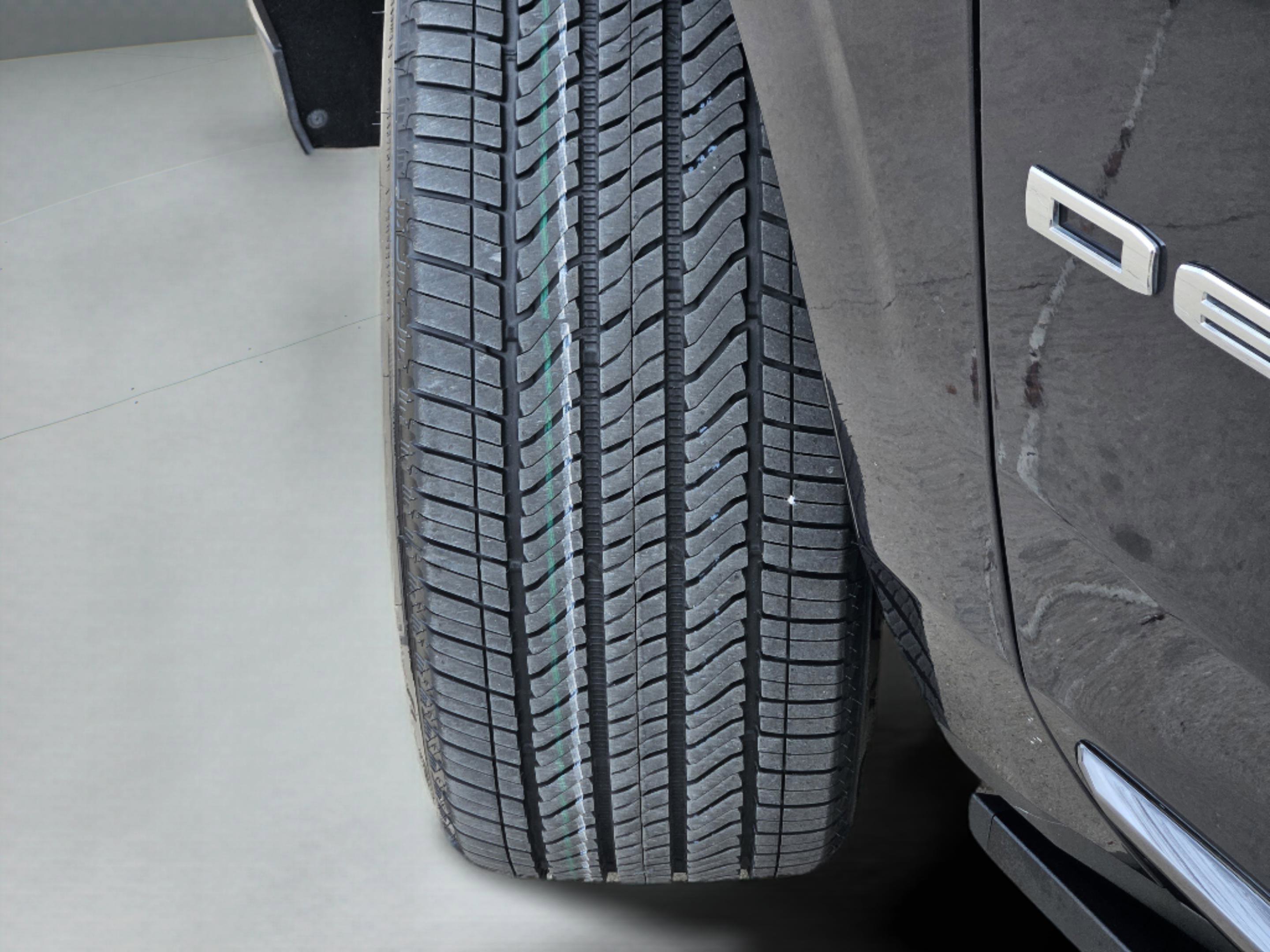 Used 2023 GMC Yukon Denali Ultimate image 15