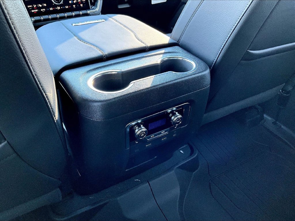New 2027 GMC Yukon XL Denali w/ Denali Reserve Package AWD/4WD image 19