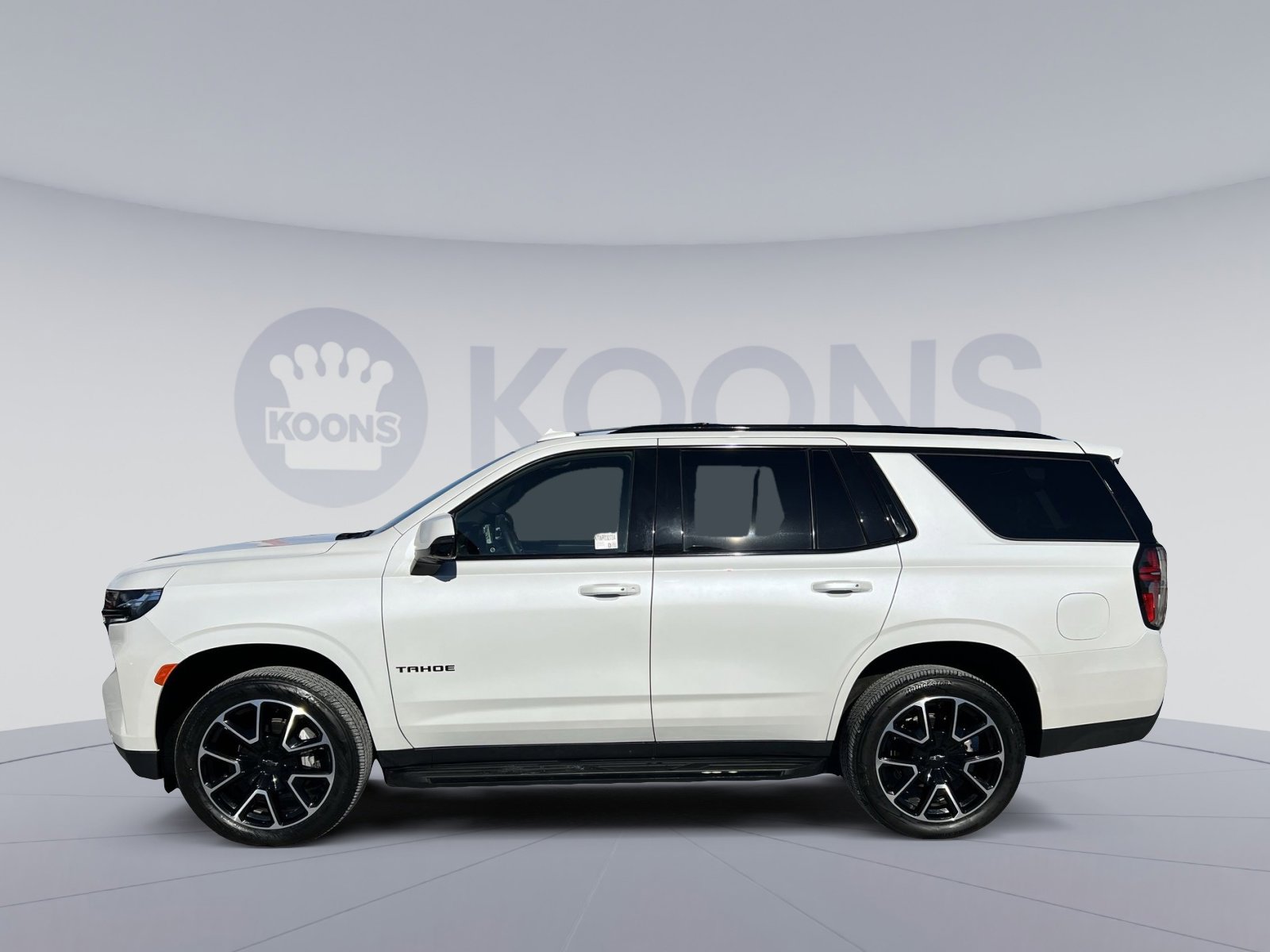 Used 2023 Chevrolet Tahoe RST w/ Luxury Package image 2